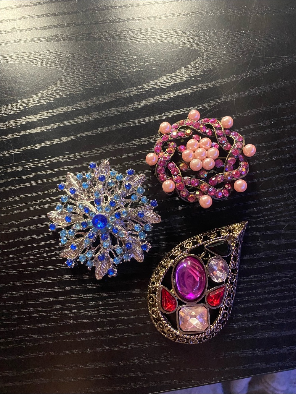 VINTAGE BUNDLE OF 3 Assorted Women’s Decorative Brooch Set — Pink, Blue, Purple